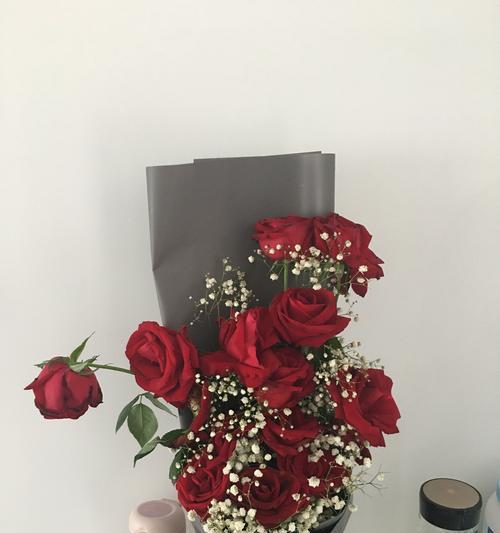 玫瑰花的象征意义及传说（解读11朵玫瑰花的深刻寓意）