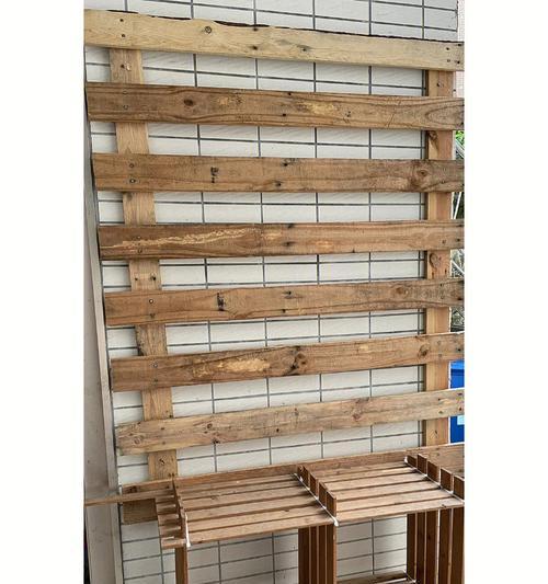 自己制作块根花架需要哪些工具和材料？制作过程是怎样的？