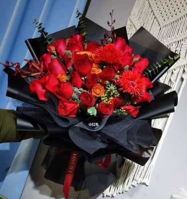 红玫瑰花代表了什么含义？如何正确解读红玫瑰的花语？