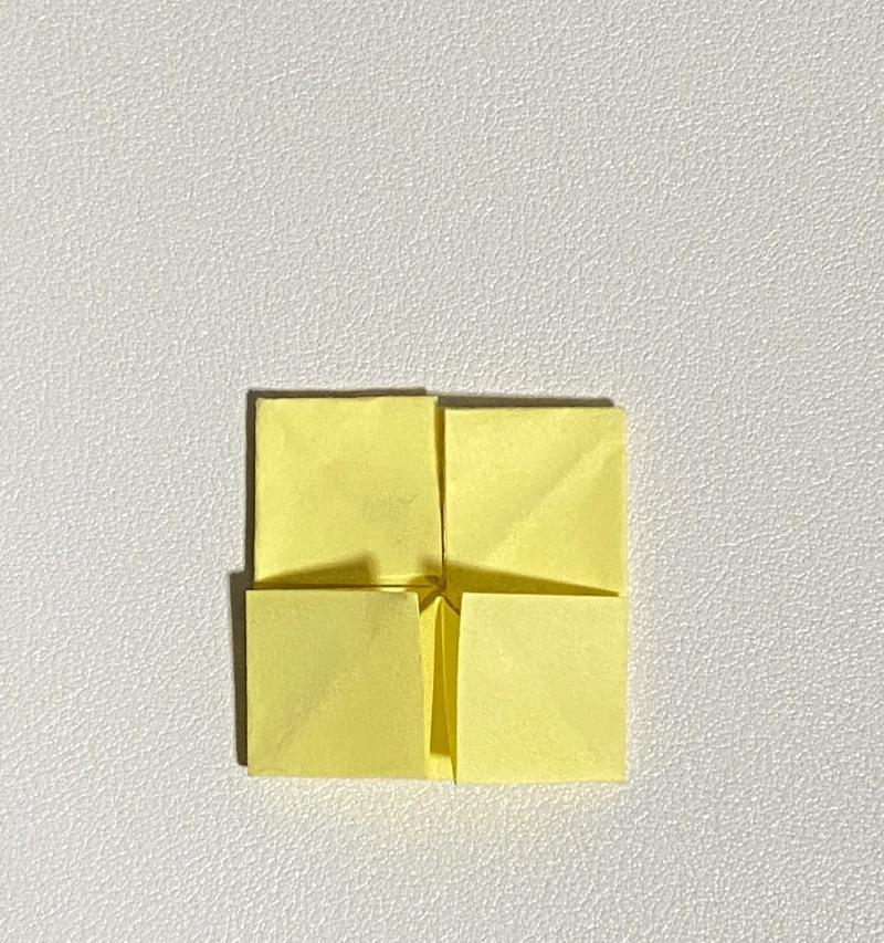 正方形便利贴折纸玫瑰花