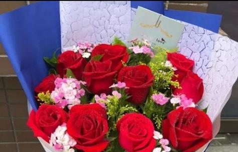 3268朵玫瑰花代表什么意义？图片中如何展示这一花语？