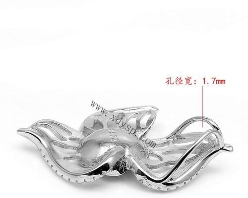白色百合花开吊坠的寓意是什么？