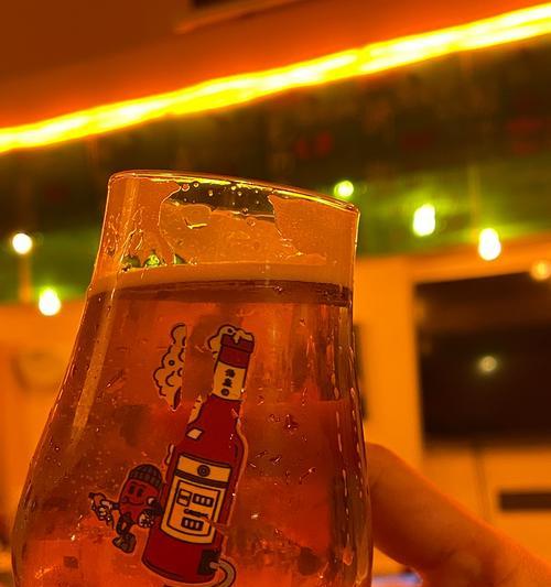 酒杯贴花图案寓意什么？酒杯上的花图案代表了什么？