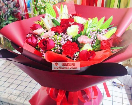8束康乃馨加2朵玫瑰的花语是什么？