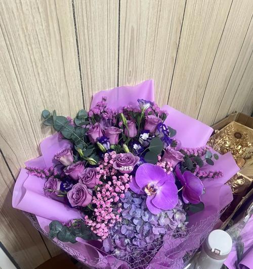 暗紫色花束花语及寓意是什么？暗紫色花束传递的情感是什么？