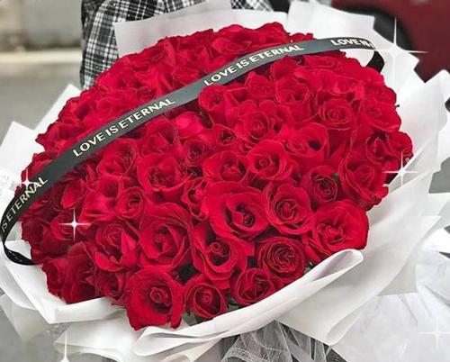 玫瑰花干相框9朵代表什么？9朵玫瑰的特别意义是什么？