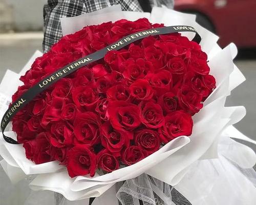 男生追求女生送什么颜色玫瑰花？它传递了怎样的情感？