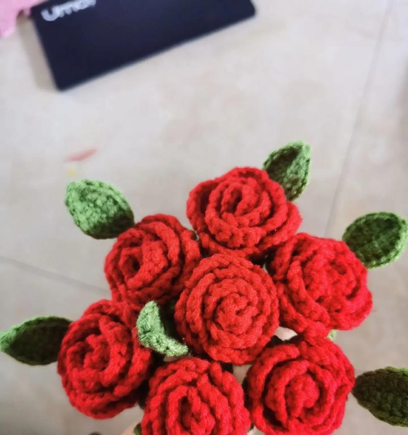 红色玫瑰花的拧法含义是什么？拧花时应注意什么？