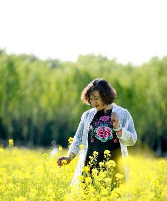 白花在文艺片中如何诗意表达？
